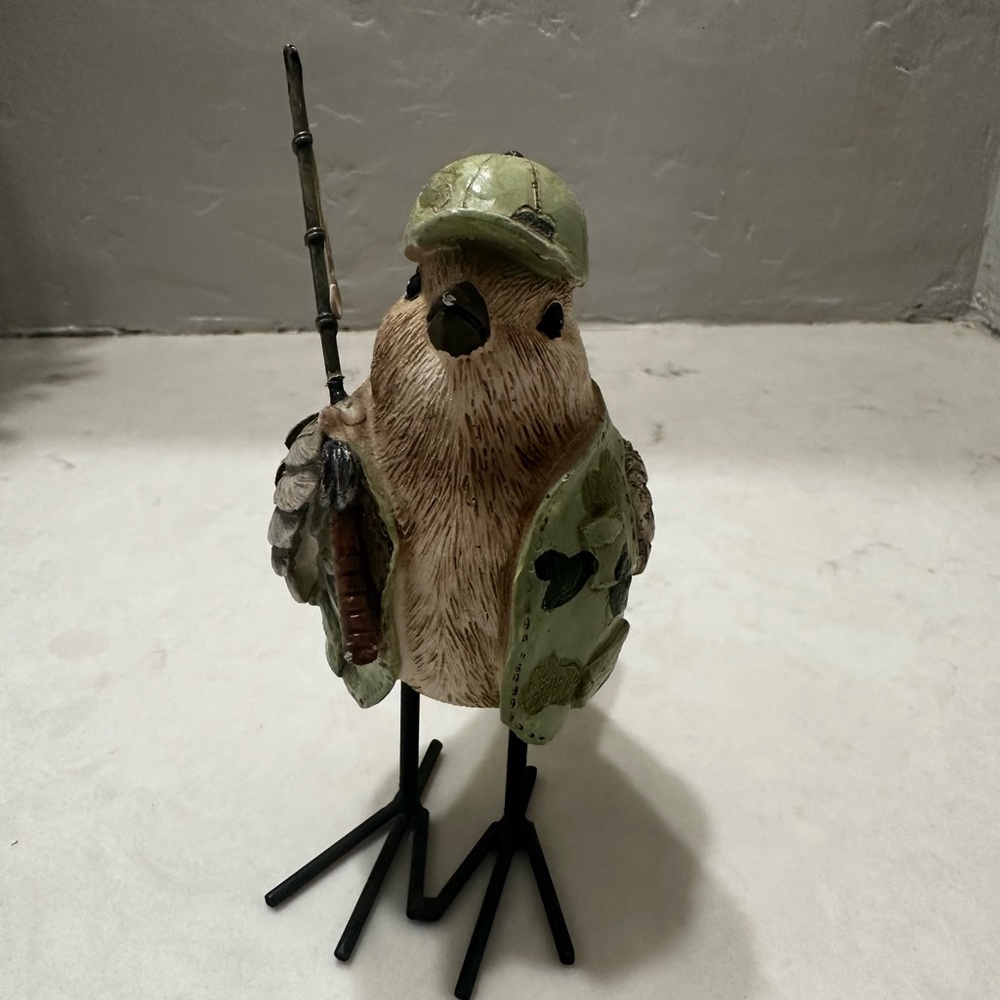 Fishing Bird Figurine With Camouflage Vest And Hat